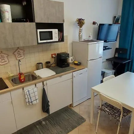 La Casa Delle Camelie Stresa