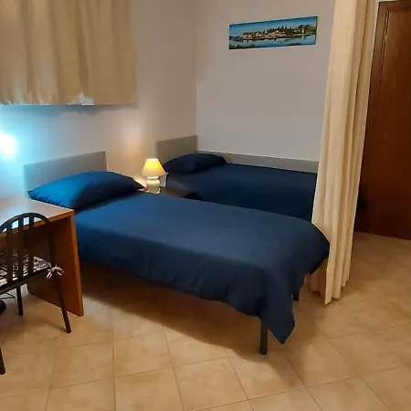 度假居 La Casa Delle Camelie 斯特雷萨